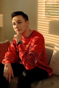 Actor William Chan wears Barrie top, Chanel Coco Crush rings, and J12 watch for the Spring Festival Gala 2021 warm-up.