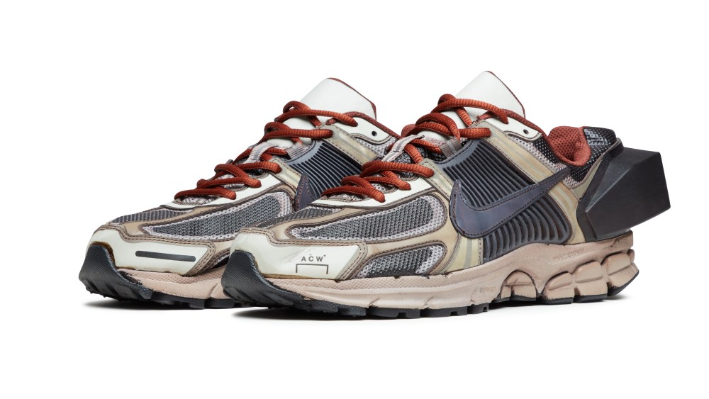 A pair of A-Cold-Wall* x Nike Zoom Vomero 5 Solarised, that will be showcased in the exhibition Sneakers Unboxed: From Studio to Street from Apr. 30 at London's design museum.