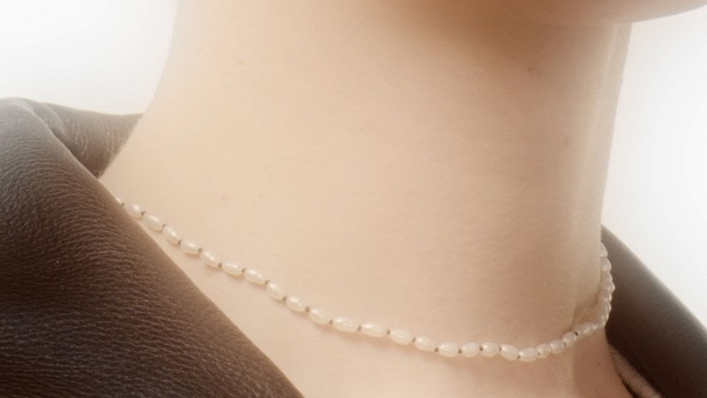 Accessories Brand D'heygere Links With Art Platform DADA Service