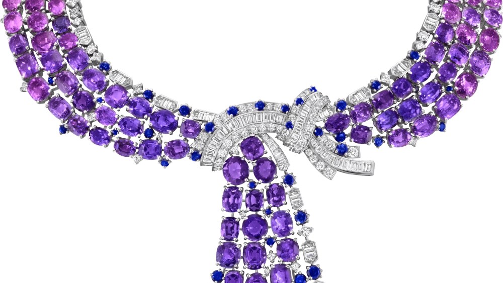 Antennae reversible necklace. White gold, 154 cushion-cut and oval-cut pink and mauve sapphires for 417.33 carats (Madagascar), sapphires, rubies, diamonds.