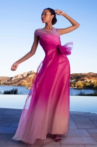 A look from Kevan Hall's Fall 2021 collection.