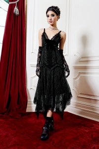 Alice + Olivia RTW Fall 2021