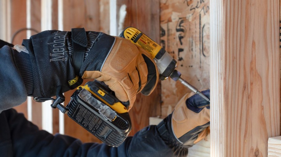 Mechanix Wear, a specialist in high-performance hand protection like gloves, teamed with Clim8, a maker of intelligent thermal wearables.