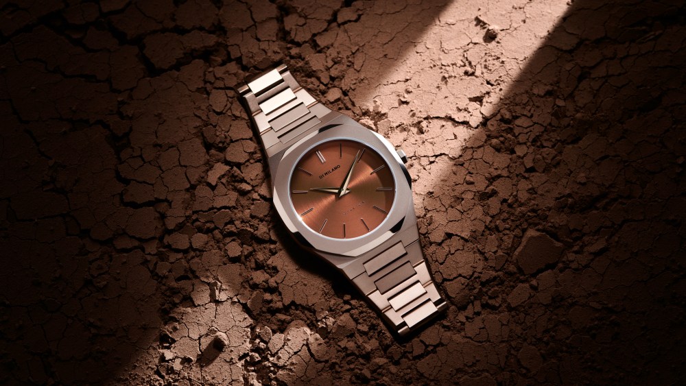 A D1 Milano stainless steel timepiece.