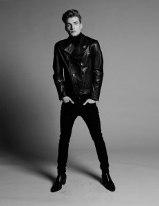 A look from the David Thomas X Men’s Collection.