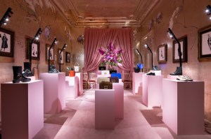 The Roger Vivier RTW Fall 2021 presentation.
