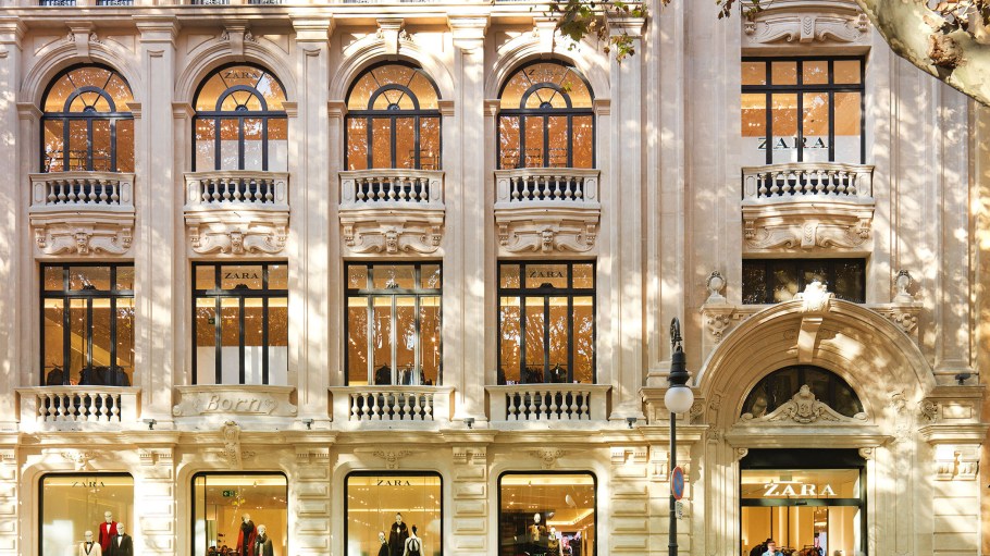 Inditex employees in Spain said the Zara owner is leaving them high and dry as it prepares to permanently shutter 1,200 stores globally.