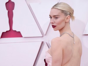Vanessa Kirby wore a Cartier High Jewelry necklace in platinum and diamonds.