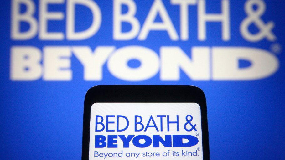 Fourth quarter results for Bed Bath + Beyond shows progress, as phase one of its three-year transformation plan seems to be bearing fruit.