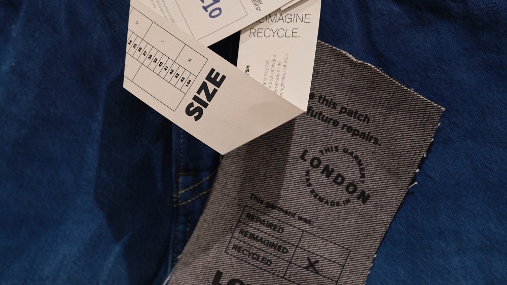 levi strauss jeans tag