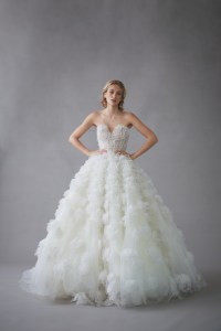 Oscar de la Renta Bridal Spring 2022
