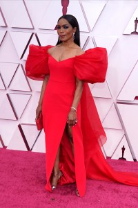 Angela Bassett