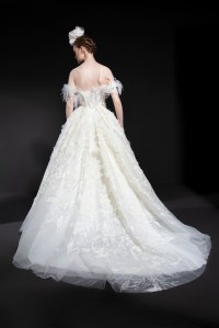 YolanCris Bridal Spring 2022