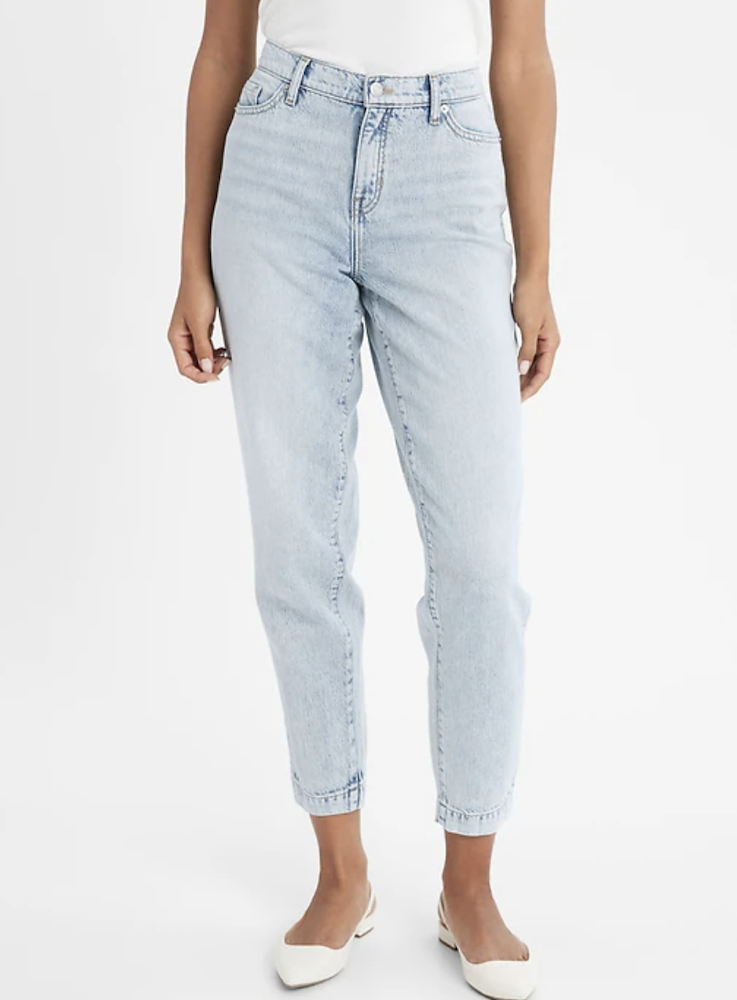 In honor of Mother’s Day, gift the cool mom in your life a pair of mom jeans that are both on-trend and comfort-focused.