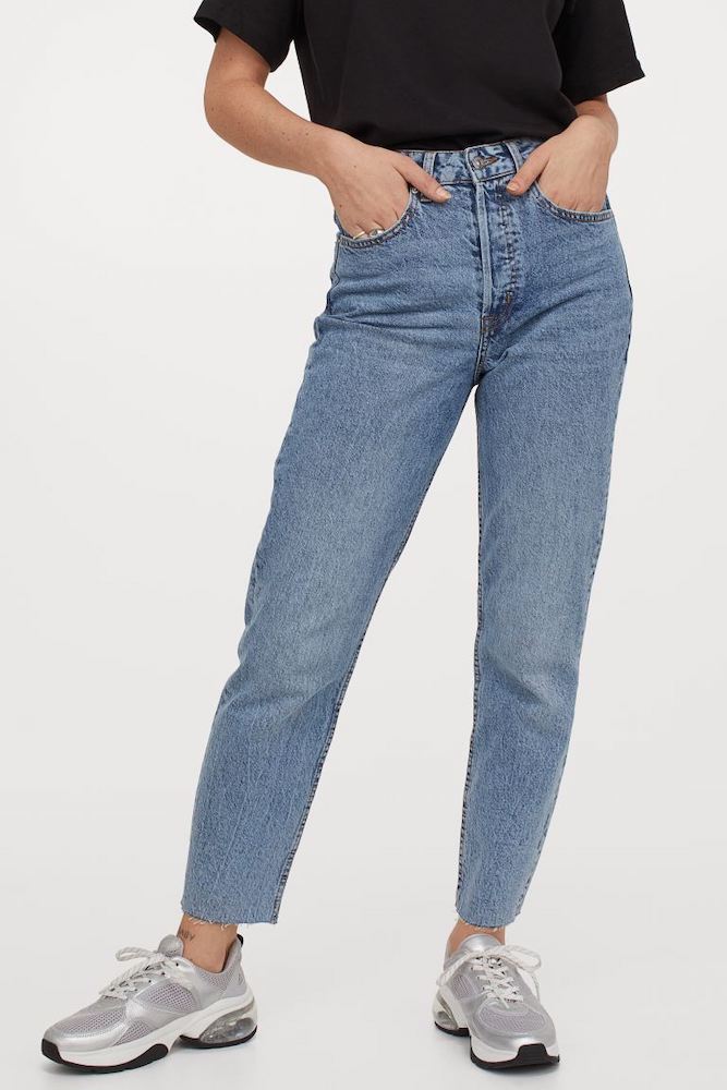 In honor of Mother’s Day, gift the cool mom in your life a pair of mom jeans that are both on-trend and comfort-focused.
