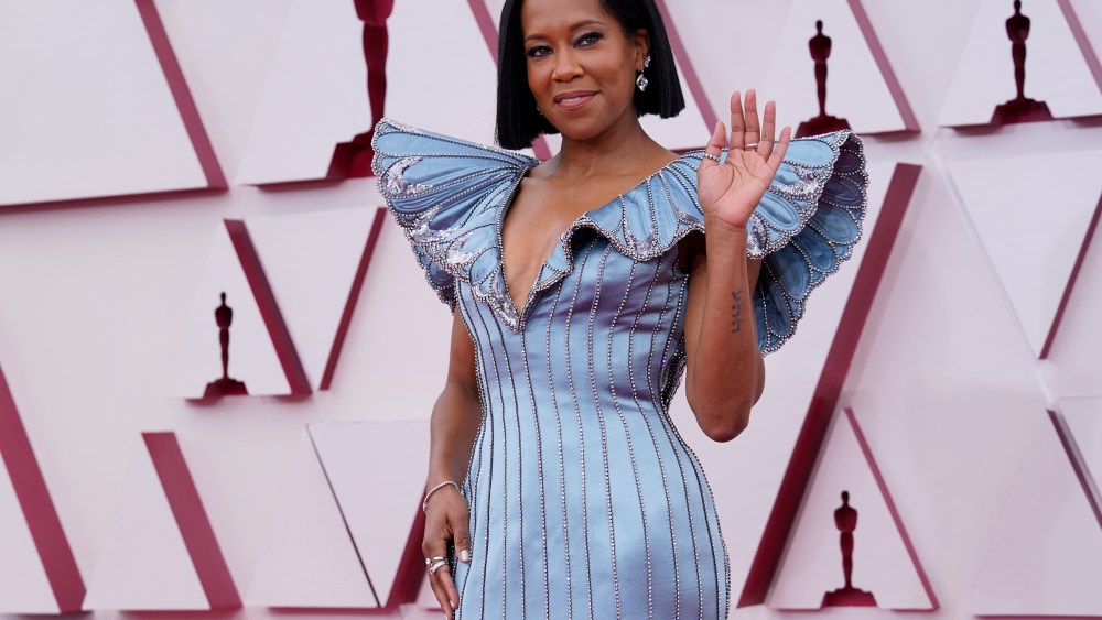 2021 Oscars Red Carpet: All the Red Carpet Photos