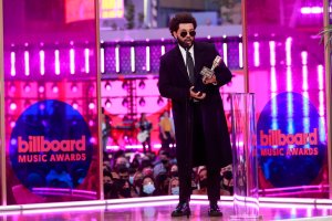 LOS ANGELES, CA - MAY 23:  2021 BILLBOARD MUSIC AWARDS -- Pictured: The Weeknd accepts Top Hot 100 Artist onstage during the 2021 Billboard Music Awards held at the Microsoft Theater on May 23, 2021 in Los Angeles, California. --  (Photo by Emma McIntyre/NBC/NBCU Photo Bank via Getty Images)