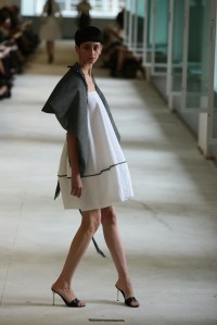 A model on the runway at Yeohlee's spring 2007 show.
