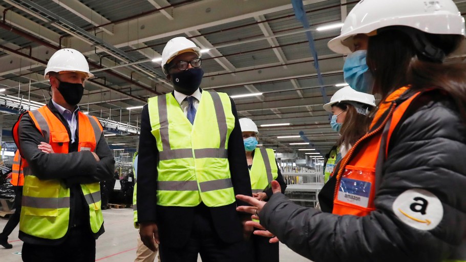 Amazon will hire 75,000 workers at its fulfillment and logistics network in the U.S. and Canada, with starting pay of over $17 per hour.