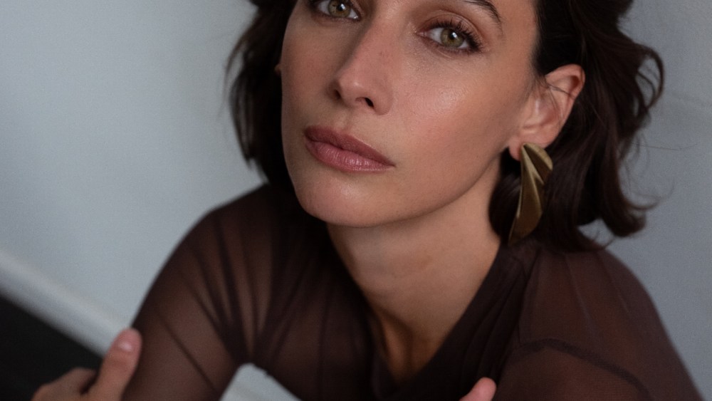 Rebecca Dayan in 'Halston' on Netflix