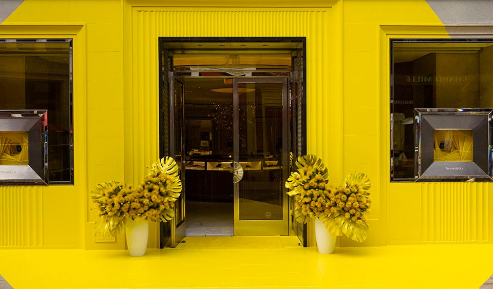 Tiffany & Co.'s April Fool's theme yellow diamond pop-up.