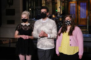 SATURDAY NIGHT LIVE -- "Dan Levy" Episode 1796 -- Pictured: (l-r) Musical guest Phoebe Bridgers, host Dan Levy, and Aidy Bryant during Promos in Studio 8H on Thursday, February 4, 2021 -- (Photo by: Rosalind O'Connor/NBC)