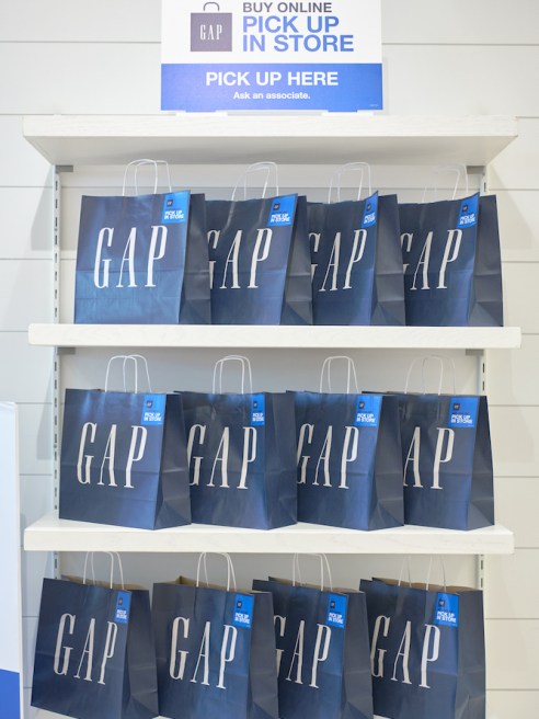 From birthday giveaways, to exclusive products, the denim industry is using loyalty programs as brand-building opportunities. 
