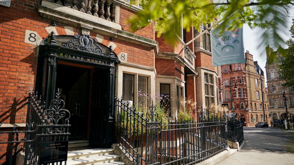 Britain's Grosvenor Takes Minority Stake in Roland Mouret's Business