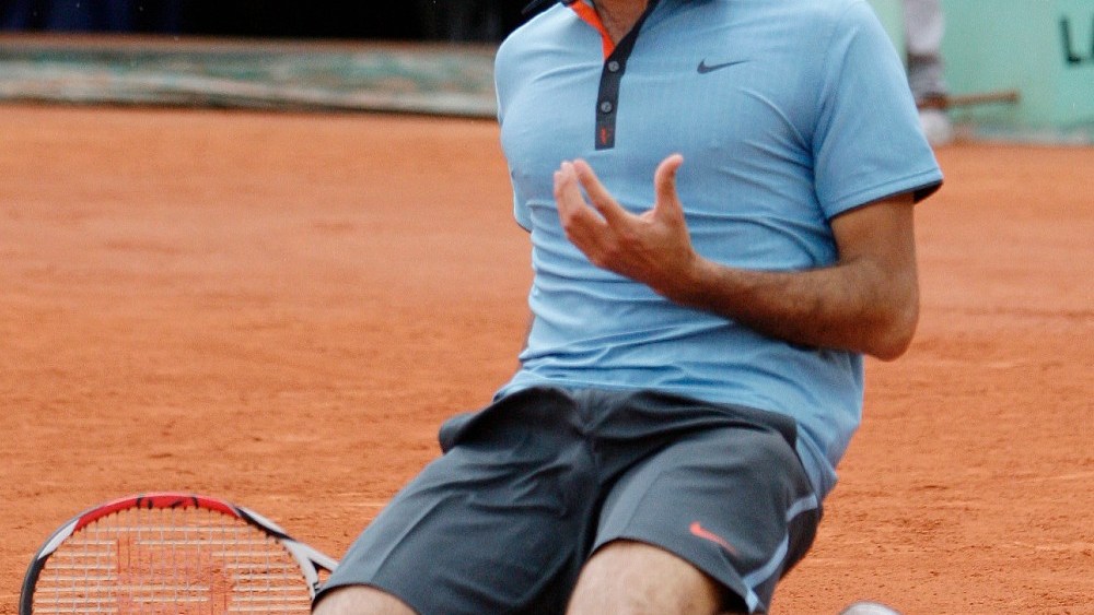 The highest valued item in Christie's collection that includes the Nike-branded shirt, jacket, sneakers, belt and shorts Roger Federer wore when he won the 2009 French Open
