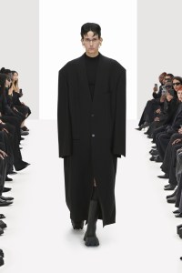 Balenciaga RTW Spring 2022