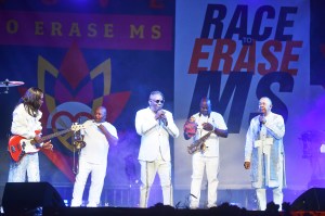 Earth, Wind and Fire perform