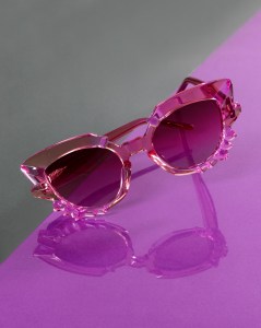 Oscar Mamooi sunglasses.