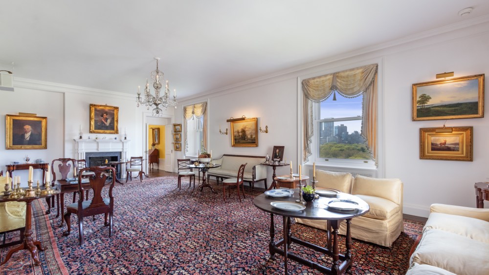 The living room of the Fifth Avenue apartment that once belonged to Harry Winston.