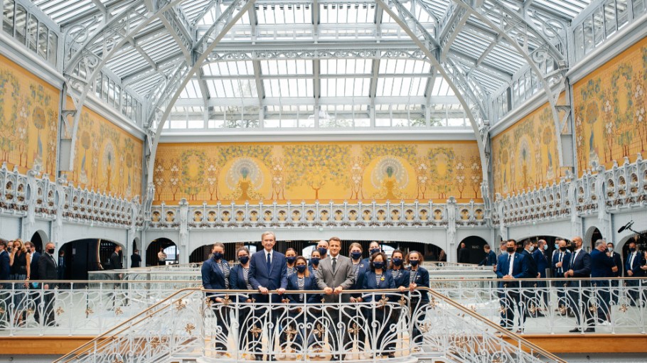 The Samaritaine Paris Pont-Neuf department store reopened on June 23, 2021, after an extensive renovation, with French President Emmanuel Macron, Paris Mayor Anne Hidalgo and Bernard Arnault, Chairman and Chief Executive Officer of LVMH, inaugurating its debut.
