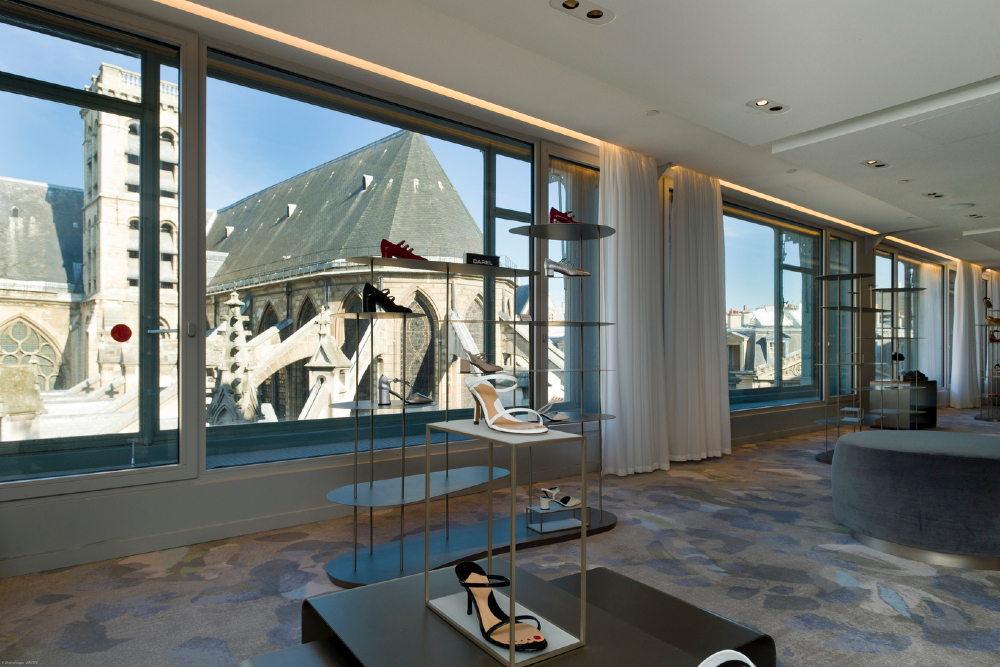 The Samaritaine Paris Pont-Neuf department store reopened on June 23, 2021, after an extensive renovation, with French President Emmanuel Macron, Paris Mayor Anne Hidalgo and Bernard Arnault, Chairman and Chief Executive Officer of LVMH, inaugurating its debut.
