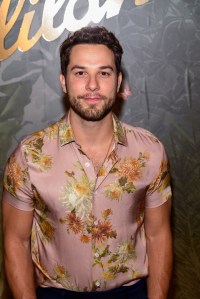 Skylar Astin