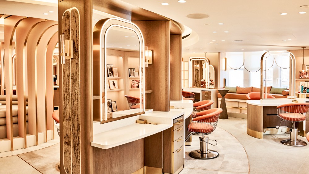 HARRODS HAIR AND BEAUTY SALON - JULY 2021NEW SPACE INTERIORS PHOTOGRAPHER - JULIAN BROAD