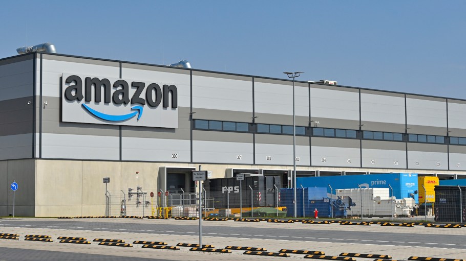 The soon-to-be-operator of a lone Amazon warehouse in California’s Bay Area is prepping to go public before officially owning any property. But Rox Financial LP, the limited partnership that is set to purchase the 145,500-square-foot facility and lease it to the e-commerce giant, has serious goals of expanding well beyond its first warehouse.