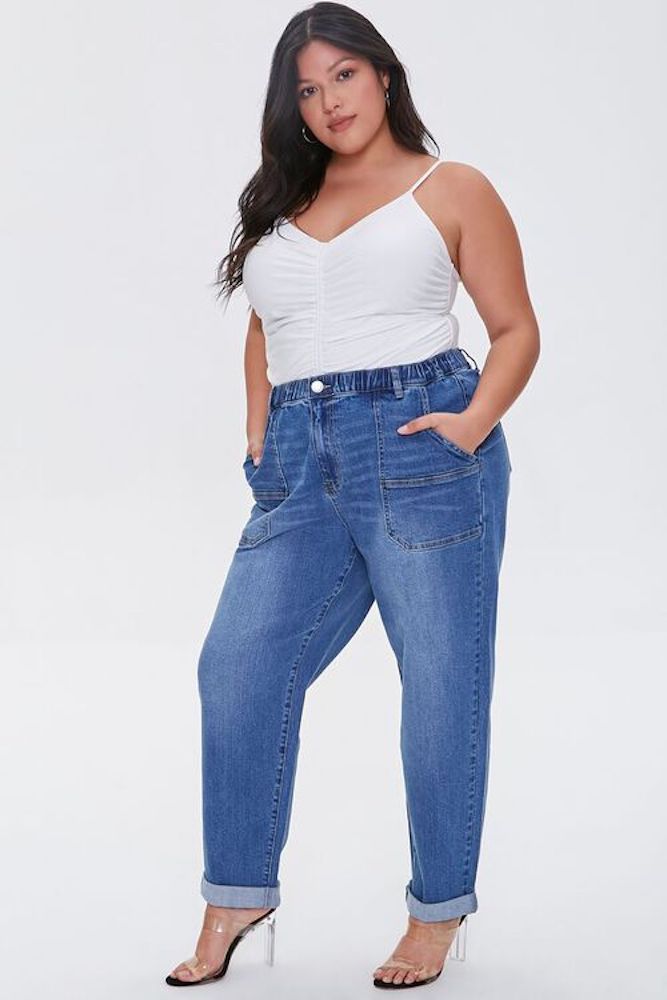 Rivet compiled a list of the ‘90s straight leg denim that every woman is currently eyeing, whether or not they lived through the decade.