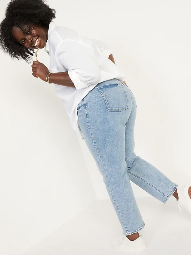 Rivet compiled a list of the ‘90s straight leg denim that every woman is currently eyeing, whether or not they lived through the decade.