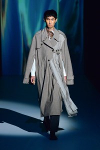 Mikage Shin RTW Spring 2022