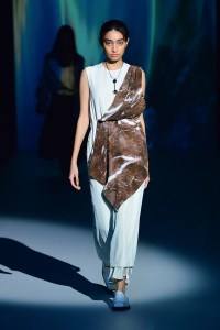Mikage Shin RTW Spring 2022