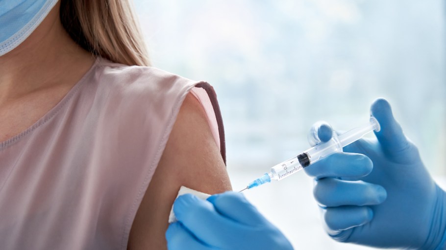 As the Delta variant pushes Covid-19 cases higher, there's been debate over mask wearing again and an effort to get more people vaccinated.