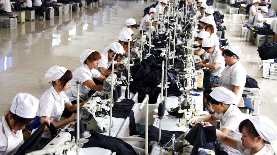 Chinas July trade surplus hits record high