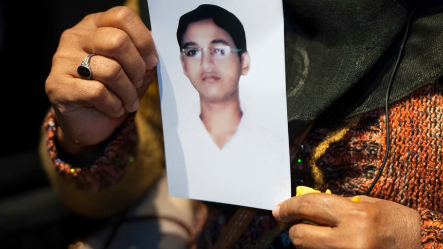 After the fire at Ali Enterprises killed 250 workers, Pakistan's garment industry is no safer, labor groups say.