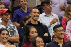 Steve Nash watches a Women's Singles semifinal match at the 2021 US Open, Thursday, Sep. 9, 2021 in Flushing, NY. (Darren Carroll/USTA via AP)