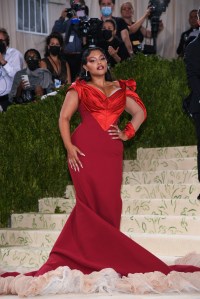 Paloma Elsesser walking on the red carpet at the 2021 Metropolitan Museum of Art Costume Institute Gala celebrating the opening of the exhibition titled In America: A Lexicon of Fashion held at the Metropolitan Museum of Art in New York, NY on September 13, 2021. (Photo by Anthony Behar/Sipa USA)(Sipa via AP Images)