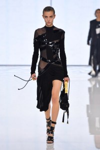 Balmain RTW Spring 2022