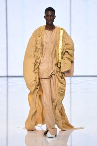 Balmain RTW Spring 2022