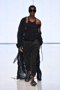 Balmain RTW Spring 2022